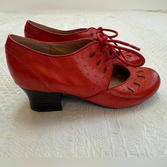 MIZ MOOZ Fordham Cutout Oxford Pumps sz 7.5/38 Red Leather Heels Shoes - Picture 3 of 7